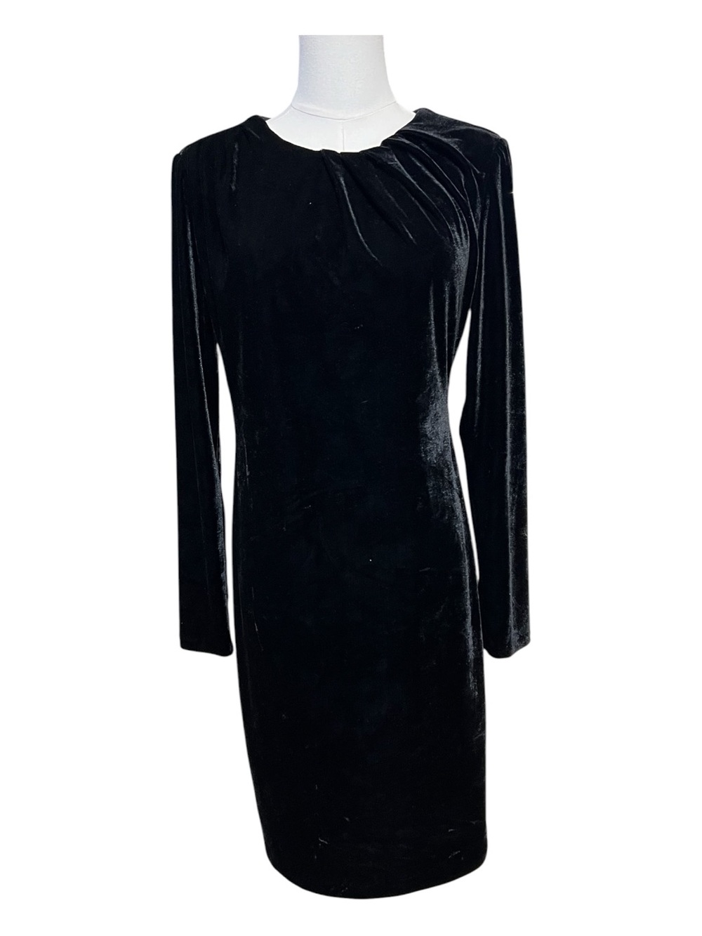 EUC T Tahari Black Velvet Dress | Size Small